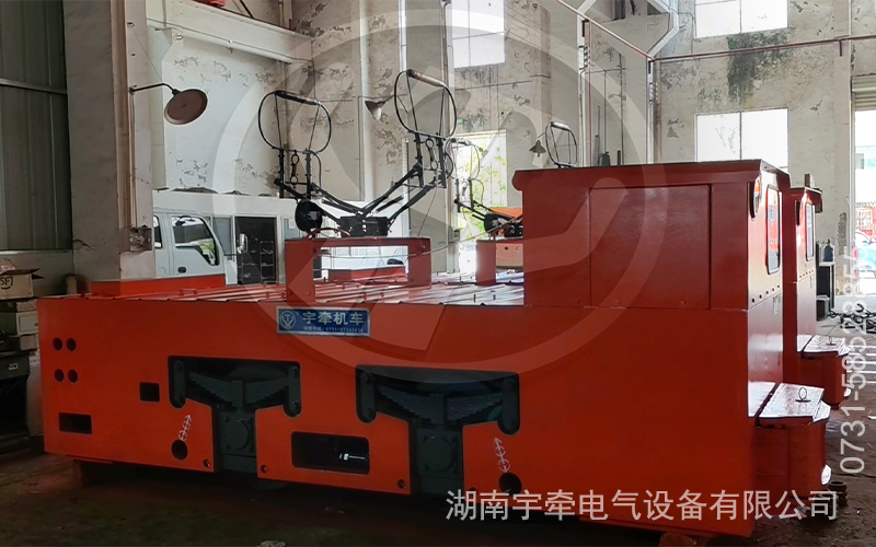 14噸架線式電機(jī)車發(fā)貨.jpg