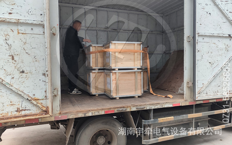 ZQ-8直流牽引電機(jī)發(fā)往海外 5.jpg